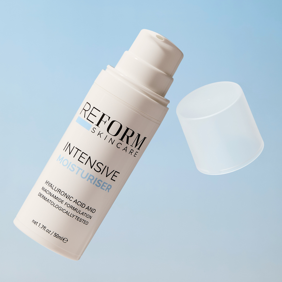 Cold, Damp Weather & Your Skin: Why REFORM Skincare Intensive Moisturiser Is Essential